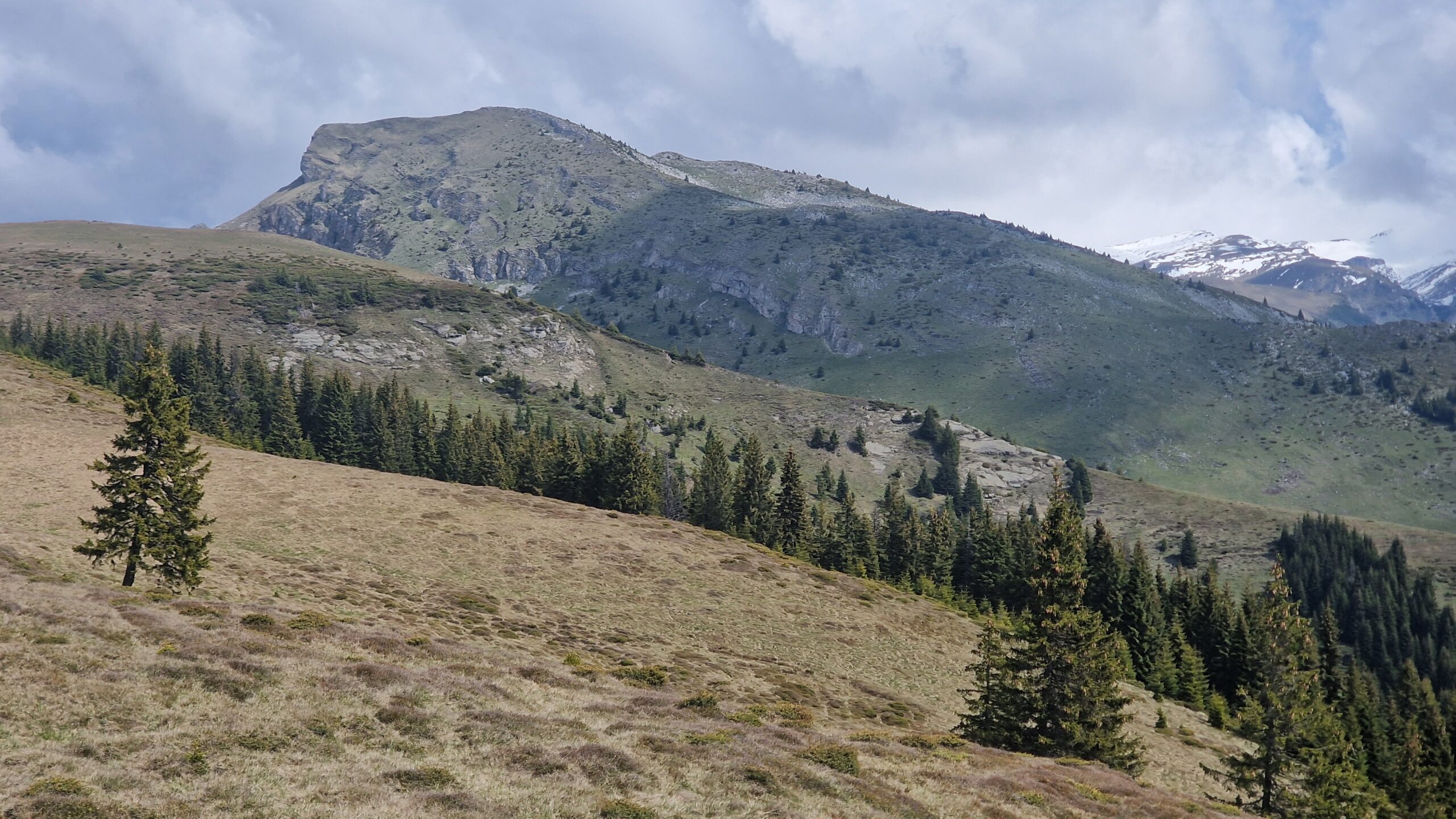 Varful Tataru in Muntii Bucegi