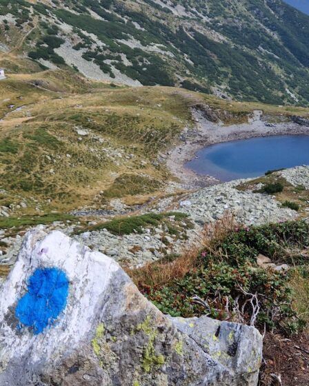 Lacul si Refugiul Iezer
