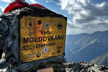 Varful Moldoveanu