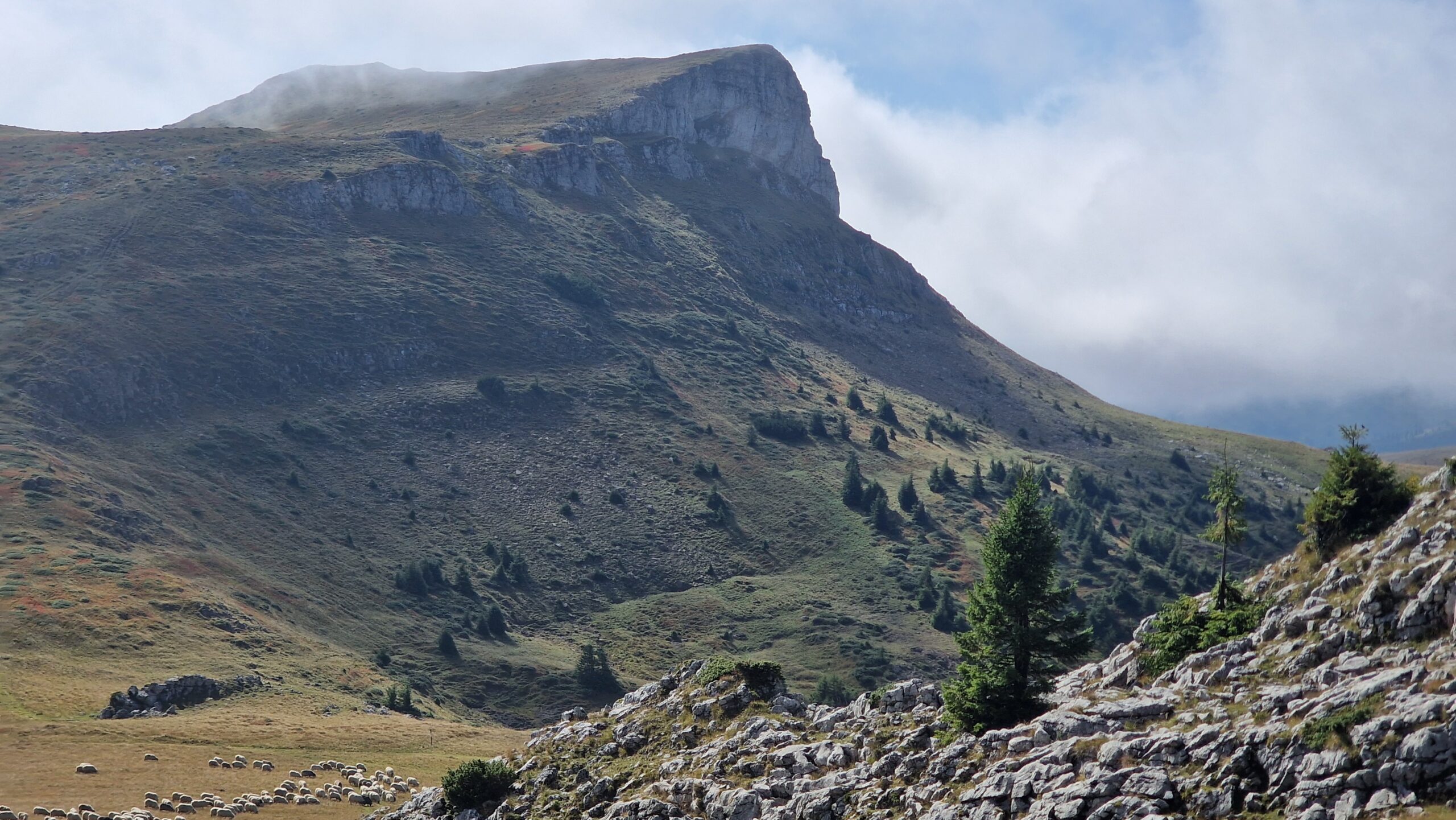 Varful Tataru in Muntii Bucegi